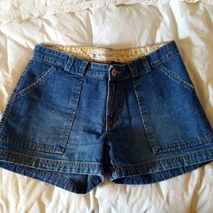 Ladies Jean low-rise shorts - EUC - Sz 3 Junior